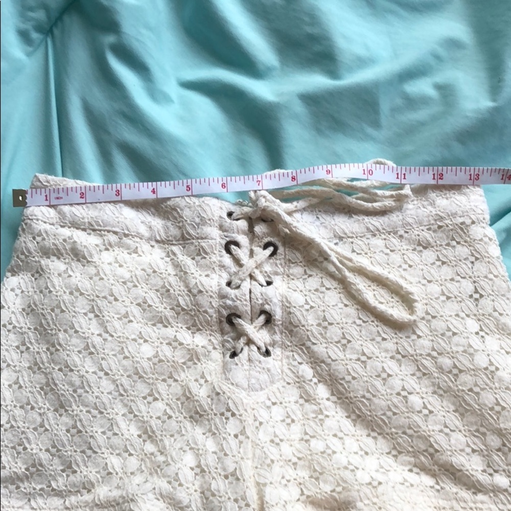 Shorts - Picture 3 of 4